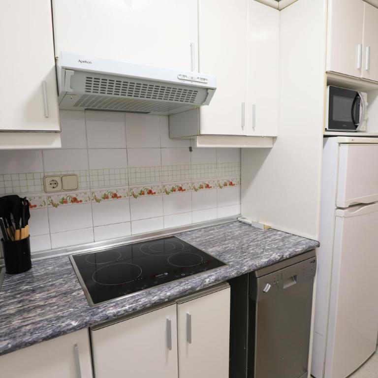 Edificio Colón - Two-Room Apartment - 2