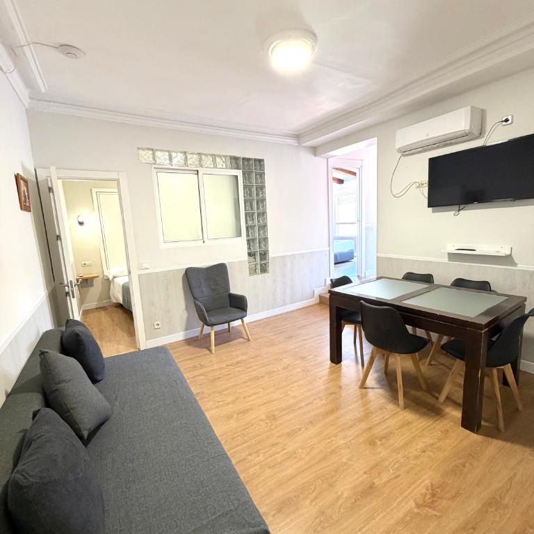Apartamentos Mayor Centro - Three-Bedroom Apartment with Terrace - 14