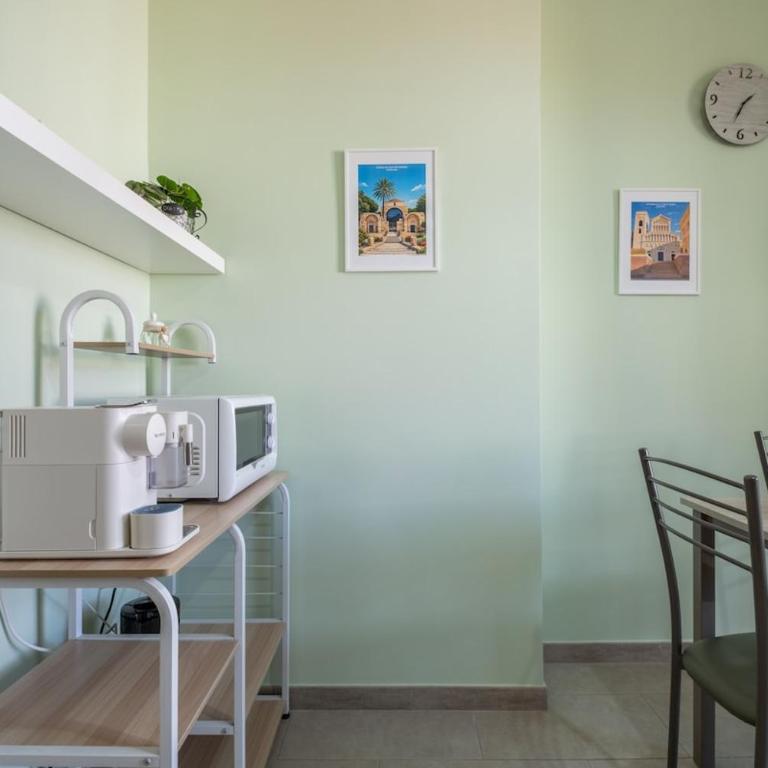Bright apartment in the city center - Spacious & cozy - Appartamento con 2 Camere da Letto e Balcone - 29