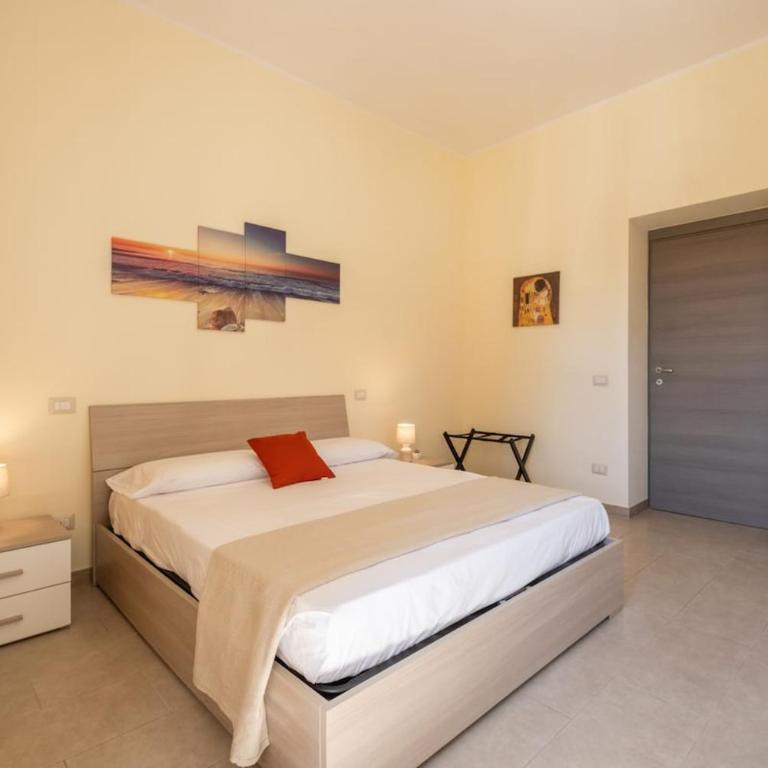 Bright apartment in the city center - Spacious & cozy - Appartamento con 2 Camere da Letto e Balcone - 6