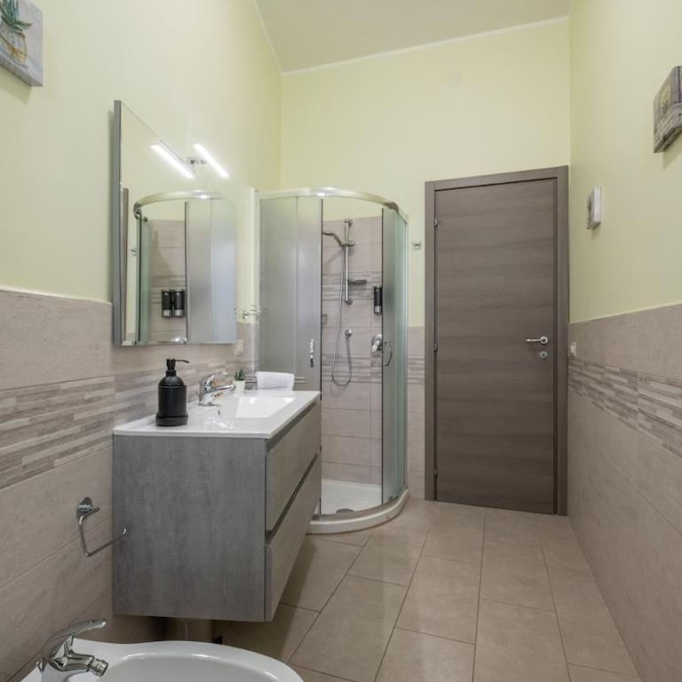 Bright apartment in the city center - Spacious & cozy - Appartamento con 2 Camere da Letto e Balcone - 47