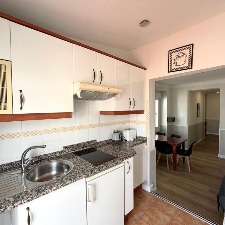 Apartamentos Mayor Centro - Three-Bedroom Apartment with Terrace - 4