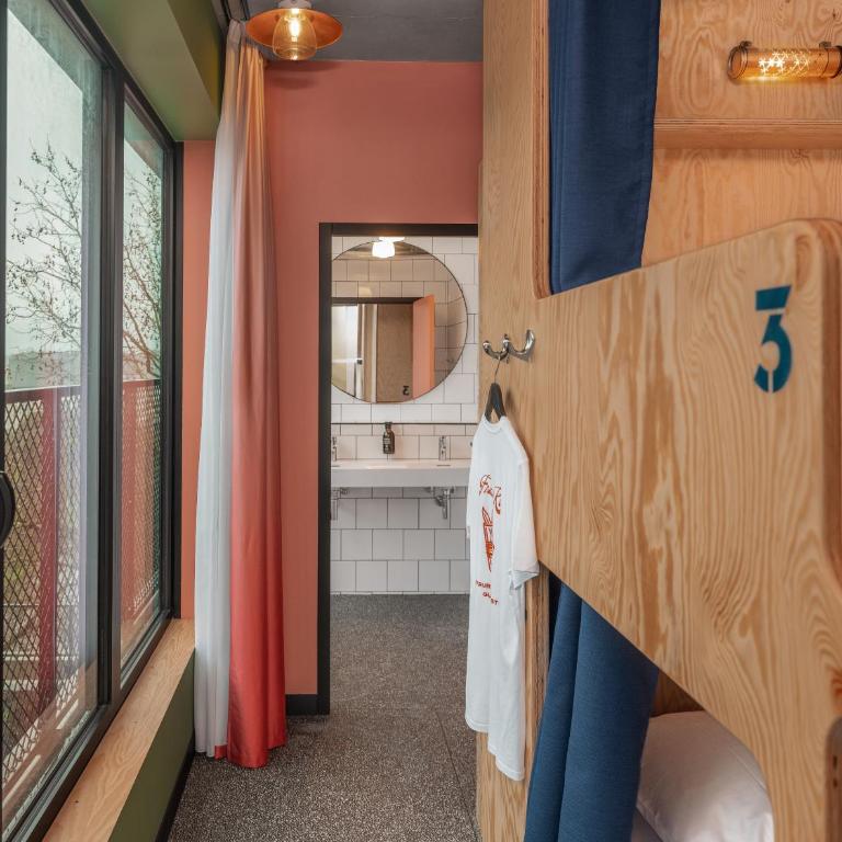 Eklo Hotels Nantes Centre - Île de Nantes - Dortoir Mixte de 4 Lits - 4