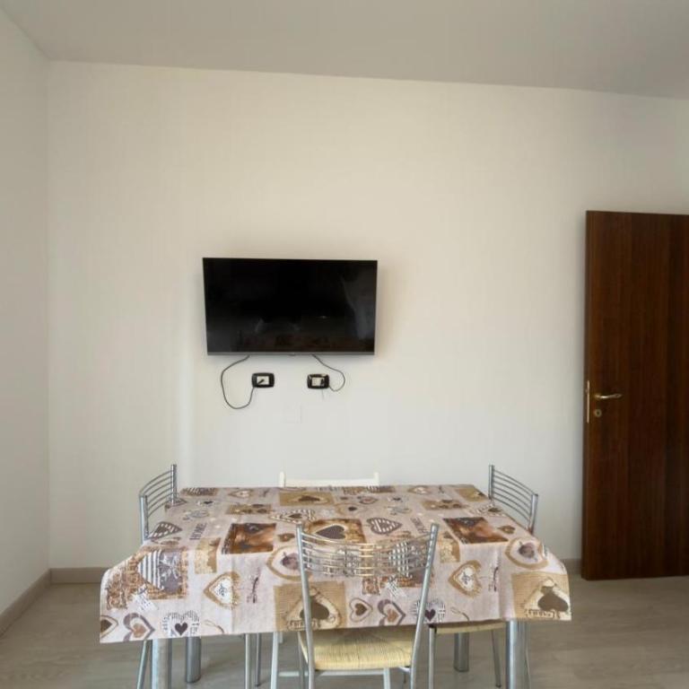 Spacious and Bright - Appartamento Deluxe con 2 Camere da Letto e Balcone - 32