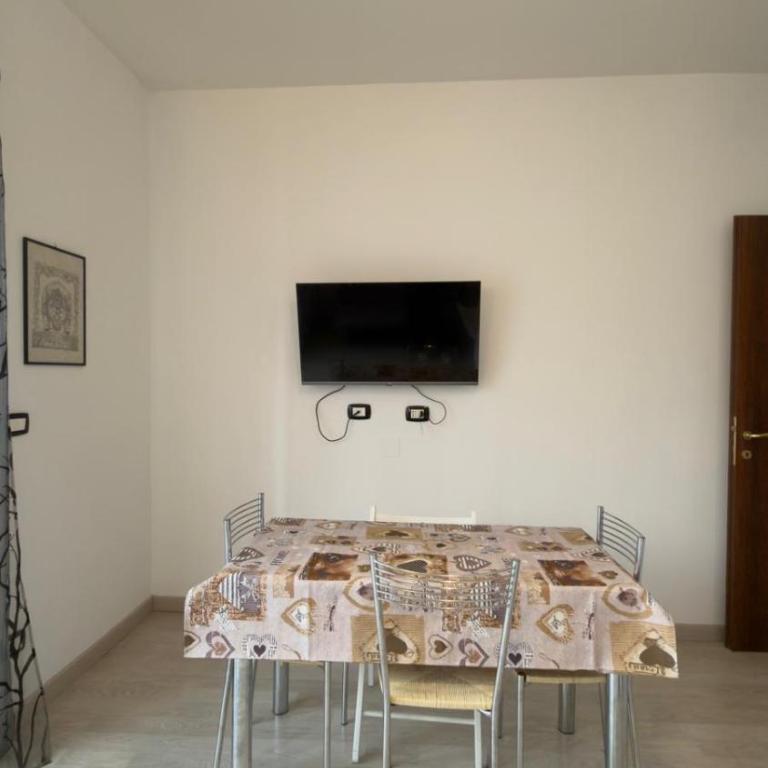 Spacious and Bright - Appartamento Deluxe con 2 Camere da Letto e Balcone - 19