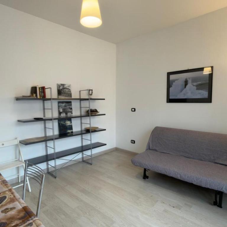 Spacious and Bright - Appartamento Deluxe con 2 Camere da Letto e Balcone - 27