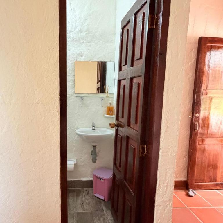 Finca Hostal Ágora - Double Room with Private Bathroom - 5