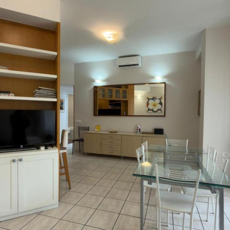 Spacious and Bright - Appartamento con 3 Camere da Letto - 14