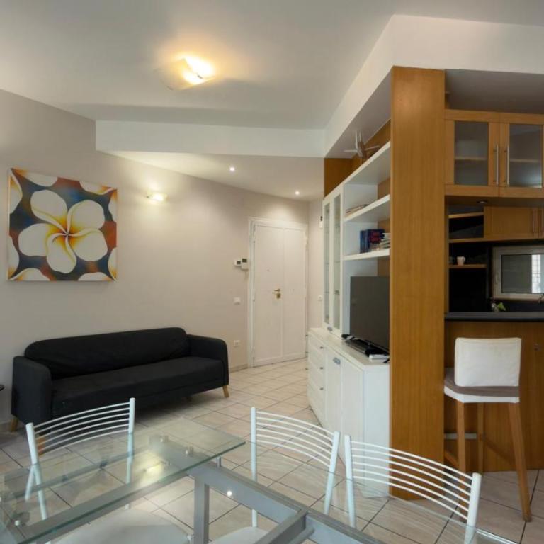 Spacious and Bright - Appartamento con 3 Camere da Letto - 16