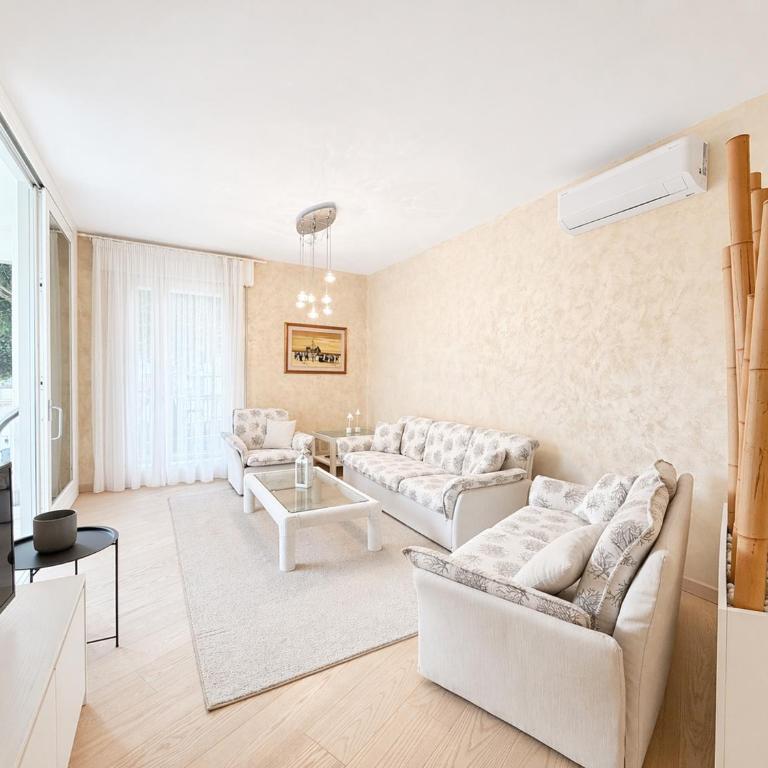 Condominio Marinella - Carraro Immobiliare - Family Apartments - Appartamento con 2 Camere da Letto - 2