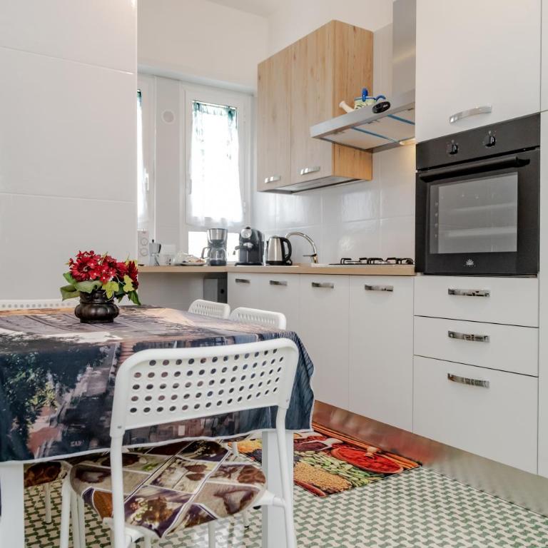 Silenziosa Oasi Moderna Appio Latino - Appartamento con 2 Camere da Letto e Balcone - 34