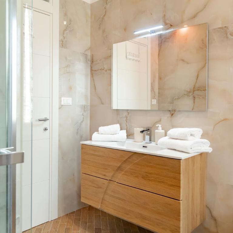Silenziosa Oasi Moderna Appio Latino - Appartamento con 2 Camere da Letto e Balcone - 19