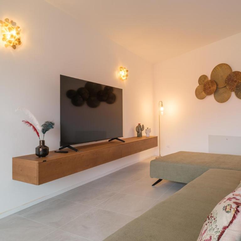 Casa dell'Avvocato by Studio Vita - Free Garage - Appartamento con 2 Camere da Letto - 2