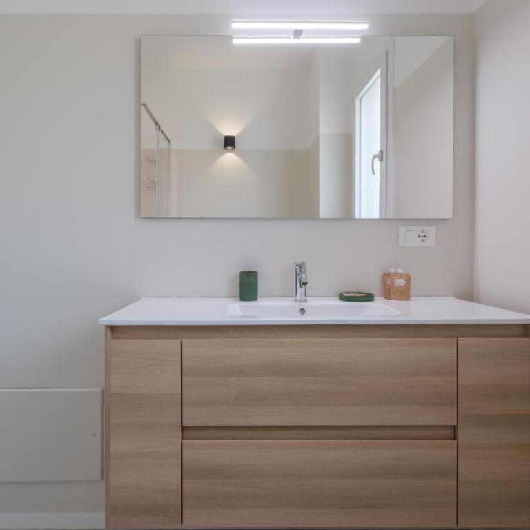 Casa dell'Avvocato by Studio Vita - Free Garage - Appartamento con 2 Camere da Letto - 30
