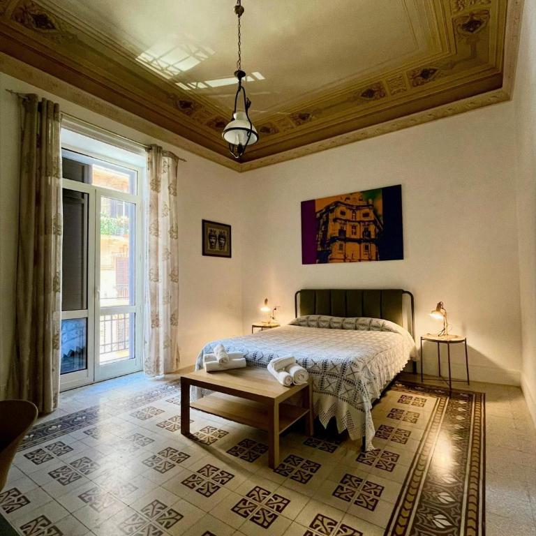 Le Suite Vintage del Corso - Double Room with Balcony - 1