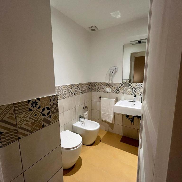 Le Suite Vintage del Corso - Double Room with Balcony - 7