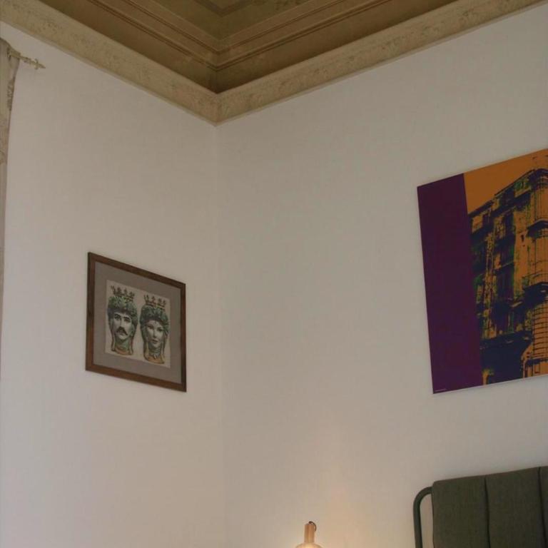 Le Suite Vintage del Corso - Double Room with Balcony - 10