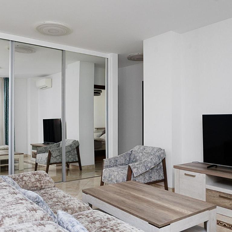Three bedroom spacious apartment Anatolia - Three-Bedroom Apartment with Balcony - 30