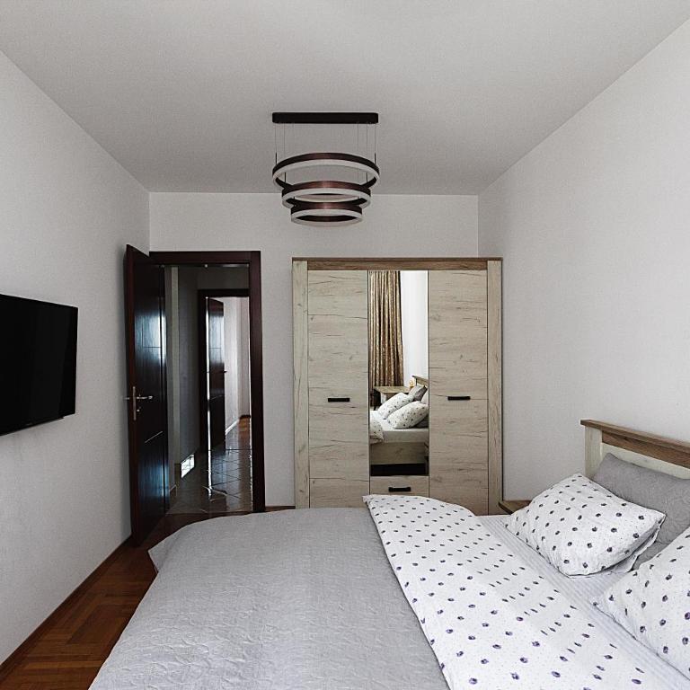 Three bedroom spacious apartment Anatolia - Three-Bedroom Apartment with Balcony - 5