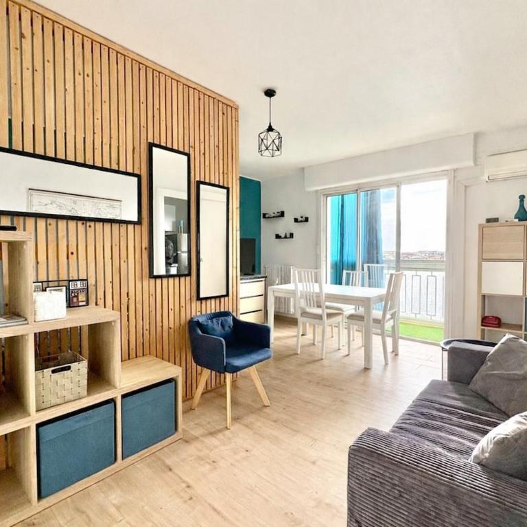 Studio moderne avec loggia, vue dégagée - Studio Apartment with Balcony - 1