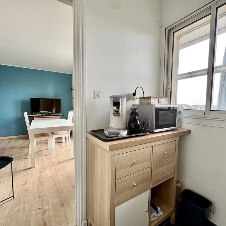Studio moderne avec loggia, vue dégagée - Studio Apartment with Balcony - 10