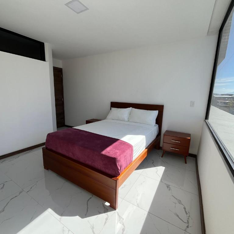Suite con Vista Panorámica, Gym, Parqueo, Zona Top Quito - Two-Bedroom Apartment - 2
