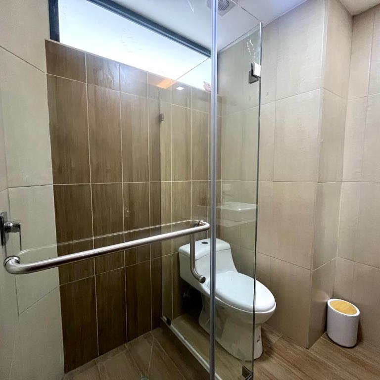 Suite con Vista Panorámica, Gym, Parqueo, Zona Top Quito - Two-Bedroom Apartment - 11