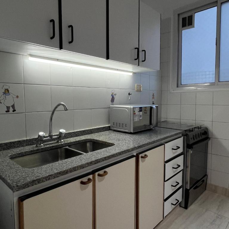 Amplio 4 ambientes a pasos de Av Cabildo - Apartamento de 3 dormitorios - 8