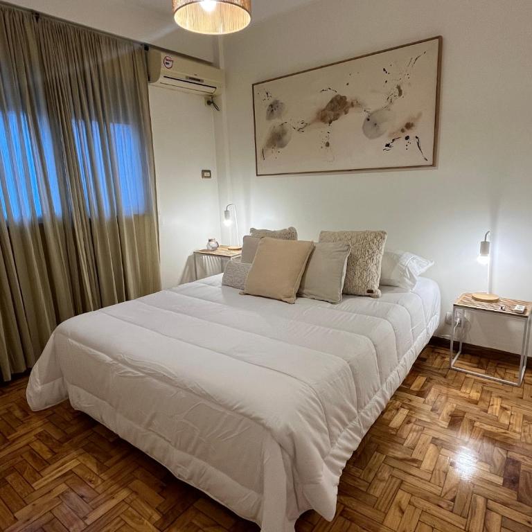 Amplio 4 ambientes a pasos de Av Cabildo - Apartamento de 3 dormitorios - 5