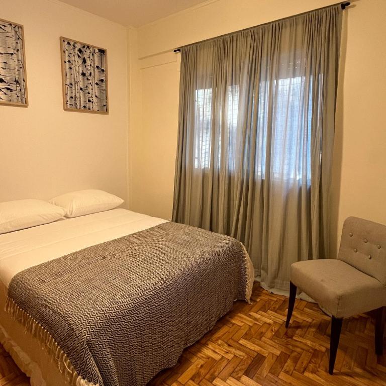Amplio 4 ambientes a pasos de Av Cabildo - Apartamento de 3 dormitorios - 4