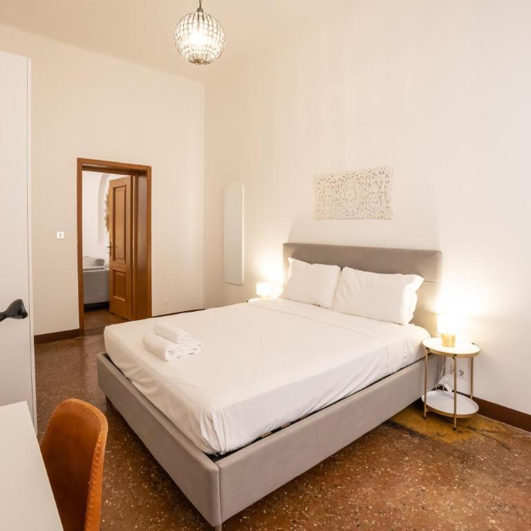 Realkasa Musei Apartment - Two-Bedroom Apartment - 17