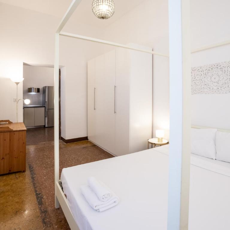 Realkasa Musei Apartment - Two-Bedroom Apartment - 25