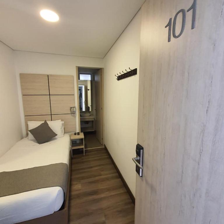 Hotel Bogota Urb - Habitación Individual - 4