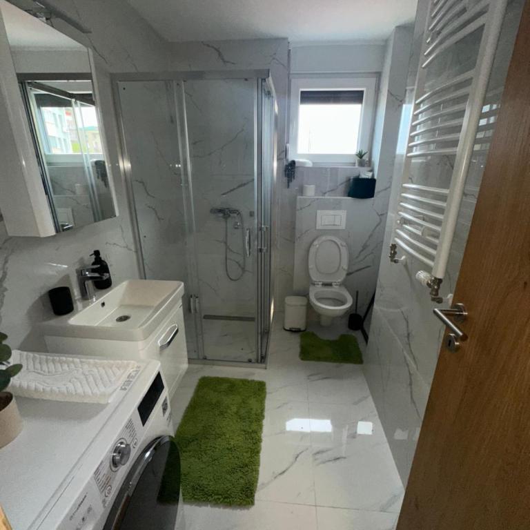 Eva Apartment - City Center, Free Garage Parking & Balcony View - One-Bedroom Apartment - 5