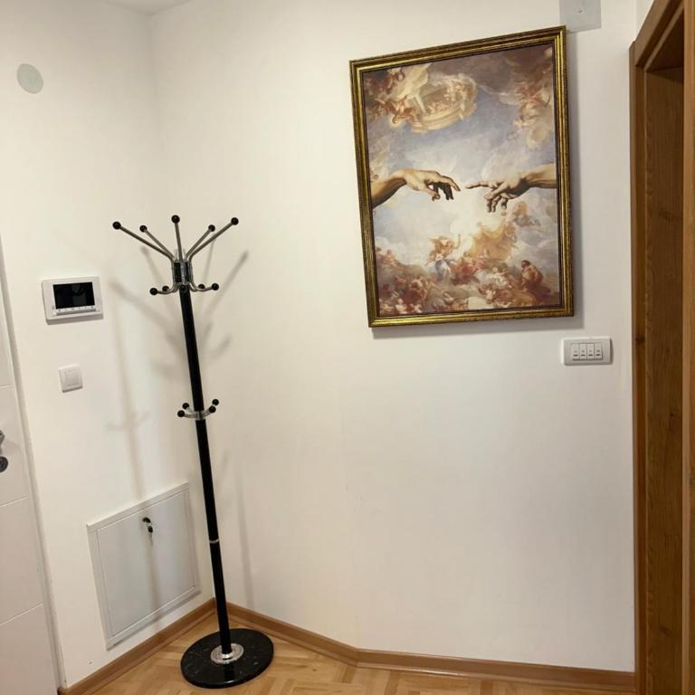 Eva Apartment - City Center, Free Garage Parking & Balcony View - One-Bedroom Apartment - 9