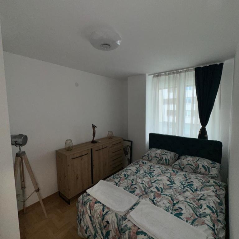 Eva Apartment - City Center, Free Garage Parking & Balcony View - One-Bedroom Apartment - 10