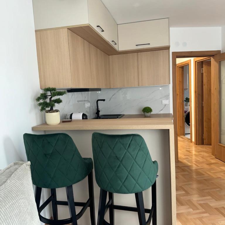 Eva Apartment - City Center, Free Garage Parking & Balcony View - One-Bedroom Apartment - 15