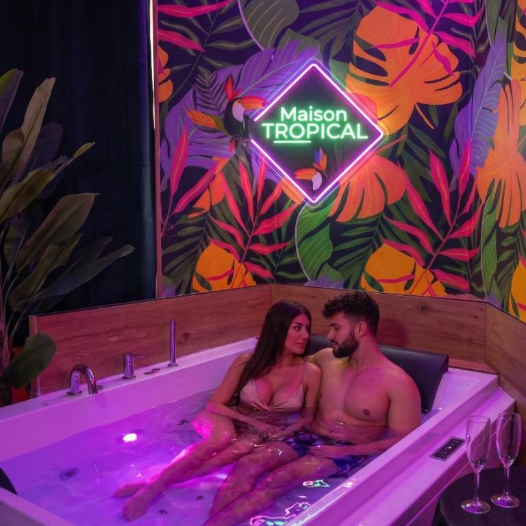 Suite Maison Tropical - Luxury Apartment con Jacuzzi - Bari Centro - Appartamento con 2 Camere da Letto - 14