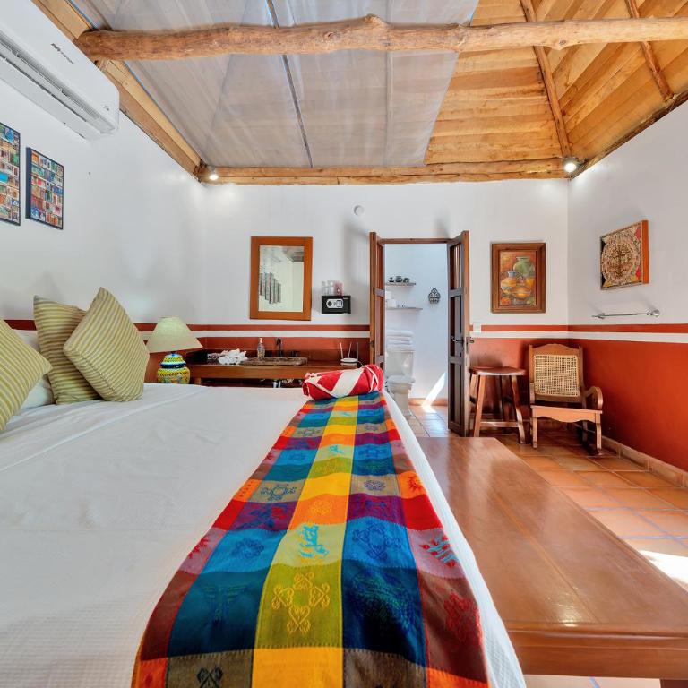 La Hacienda - Studio with Pool View - 15