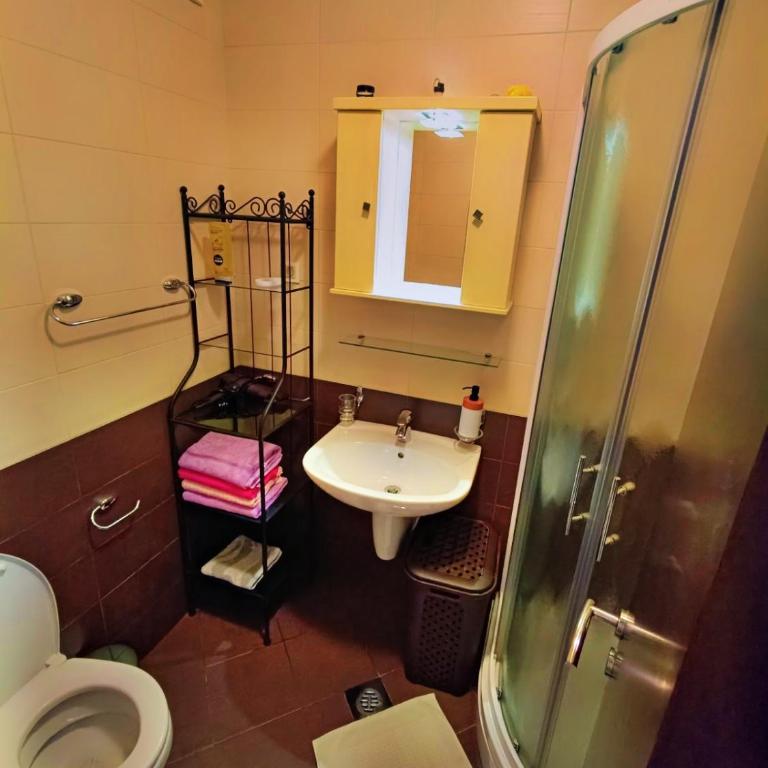 Na&Ni Place - Three-Bedroom Apartment Suite - 7