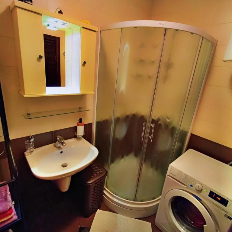 Na&Ni Place - Three-Bedroom Apartment Suite - 8