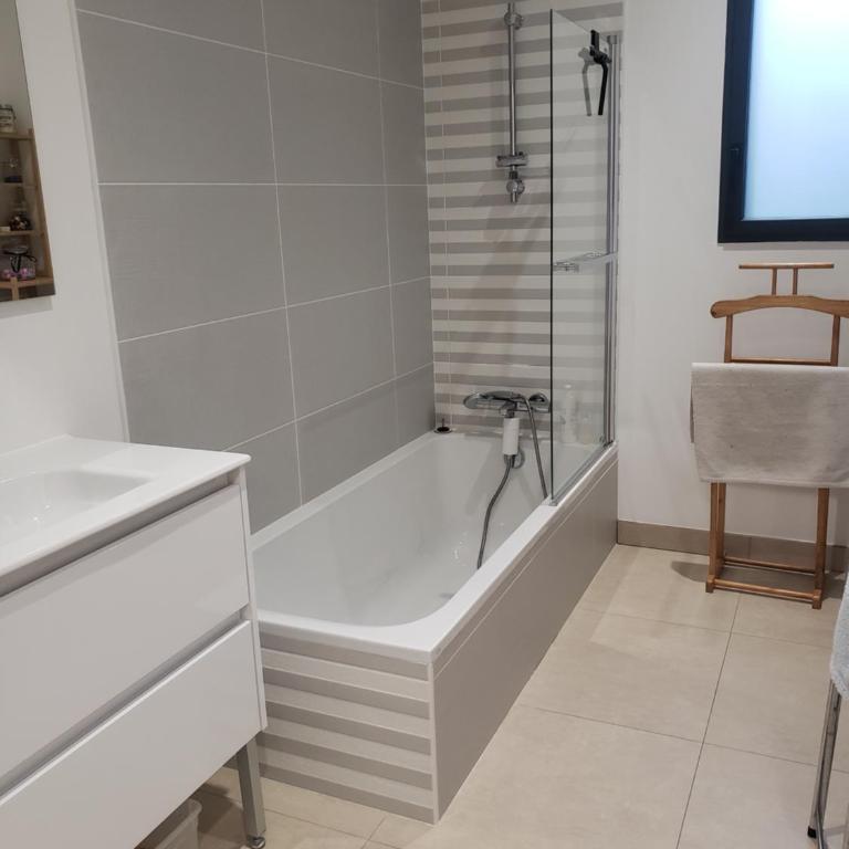 NOELIA Maison familiale 120m2 à 300m de la plage de bonne source - Ferienhaus mit 4 Zimmern - 20
