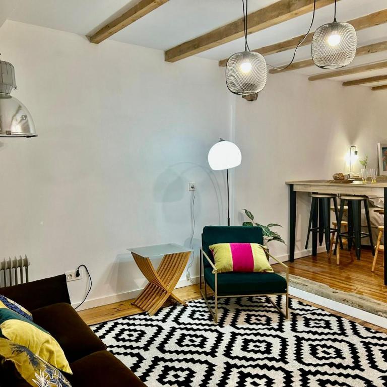 Apartamento con Encanto Corazón del Barrio Húmedo - Apartamento de 2 dormitorios - 2