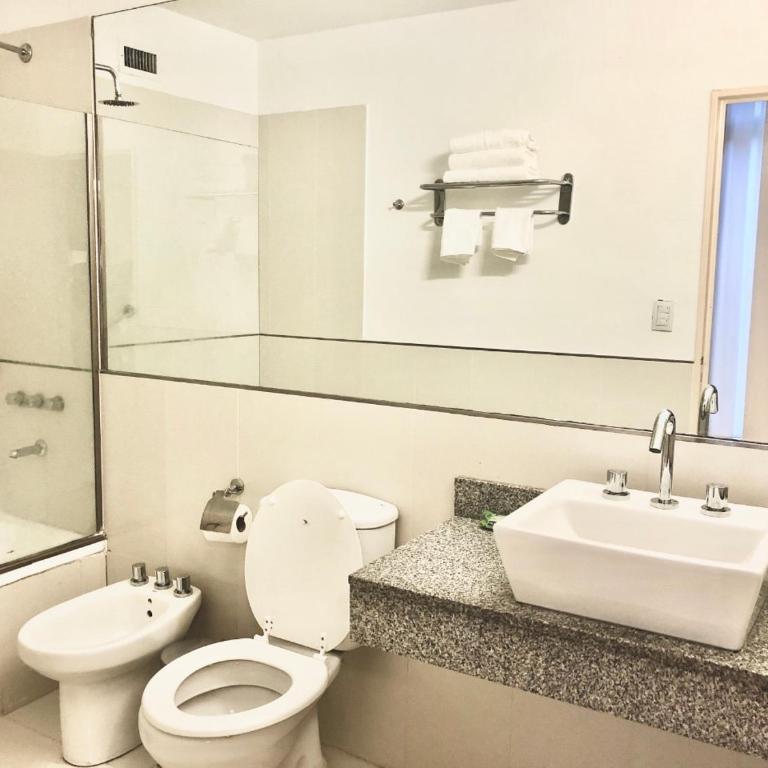 Apartamentos de Maria en Martinez! Av Libertador con Patio! - Apartamento con balcón - 1