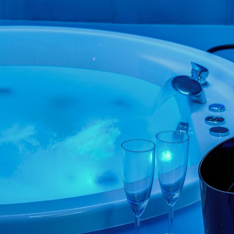 Luxury Wellness SPA Apartment with Jacuzzi & free parking - Appartamento con 2 Camere da Letto e Vasca Idromassaggio - 24