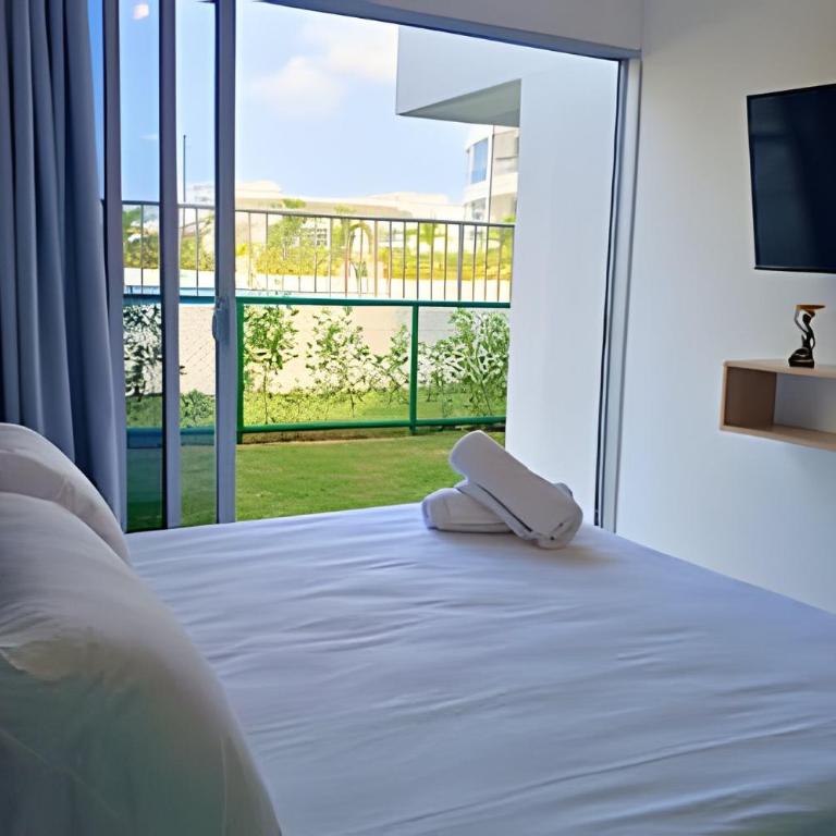 Brand new: Family-friendly apartment with private patio 2 bedrooms/2 bathrooms - Apartment - 2