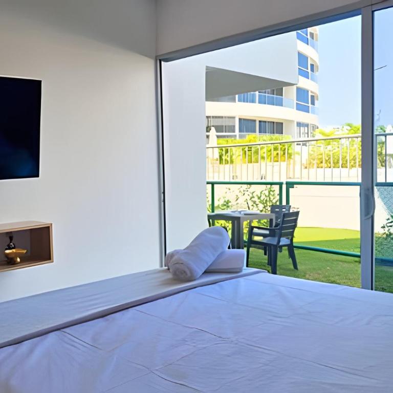 Brand new: Family-friendly apartment with private patio 2 bedrooms/2 bathrooms - Apartment - 11