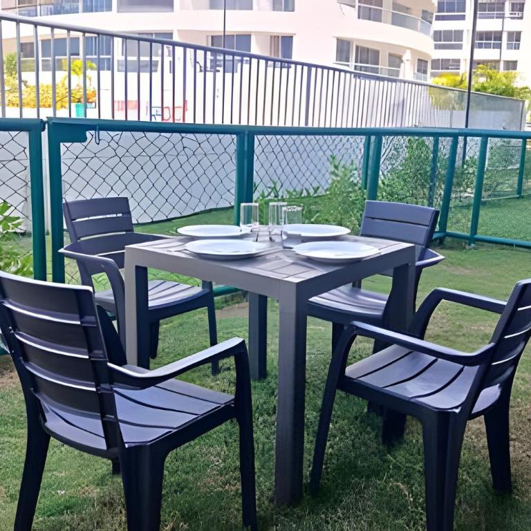 Brand new: Family-friendly apartment with private patio 2 bedrooms/2 bathrooms - Apartment - 33