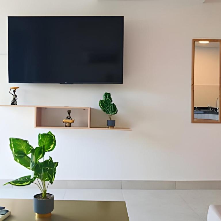 Brand new: Family-friendly apartment with private patio 2 bedrooms/2 bathrooms - Apartment - 43