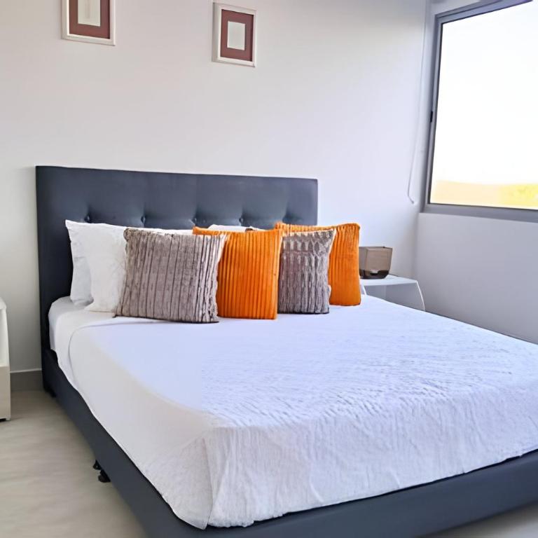 Brand new: Family-friendly apartment with private patio 2 bedrooms/2 bathrooms - Apartment - 4